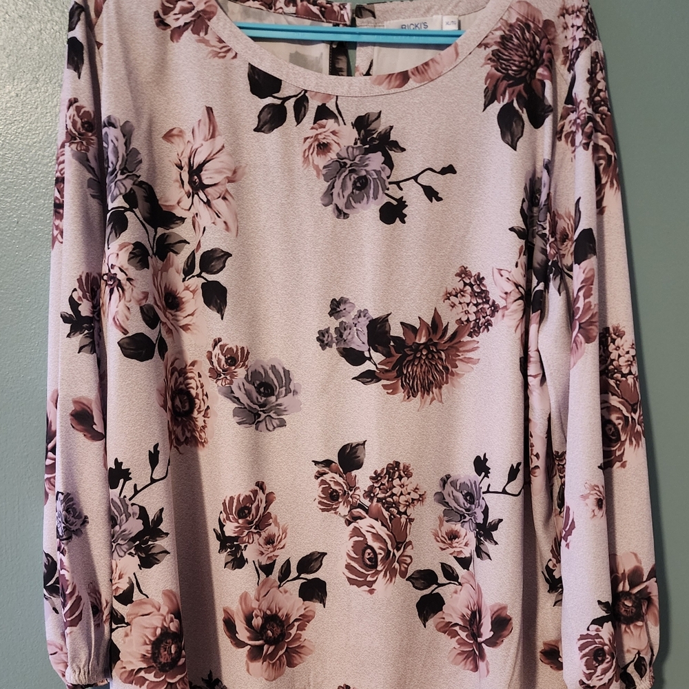 Floral  Blouse with Keyhole